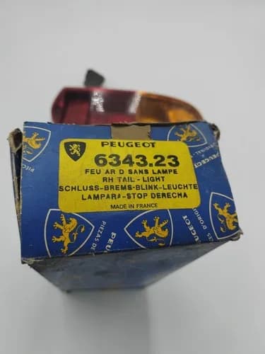 Feu Arrière Droit 204 Peugeot Cabriolet — Ansicht 2