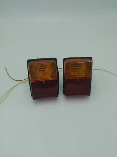 Neues Rücklichtpaar für Peugeot 404 Pickup, 504 Pickup und J7
