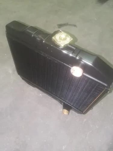 Radiateur Peugeot 504 Berline Essence Cuivre — Ansicht 4