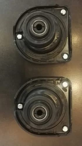 paire semelles amortisseurs arrieres 204 et 304 peugeot coupe cabriolet berline — vista 2