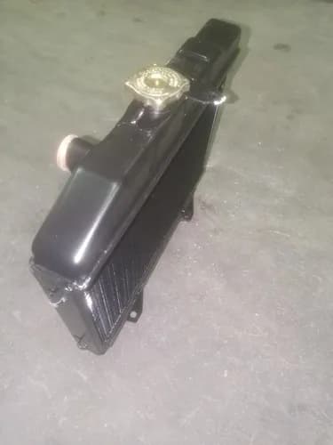 Radiateur Peugeot 504 Berline Essence Cuivre — Ansicht 3