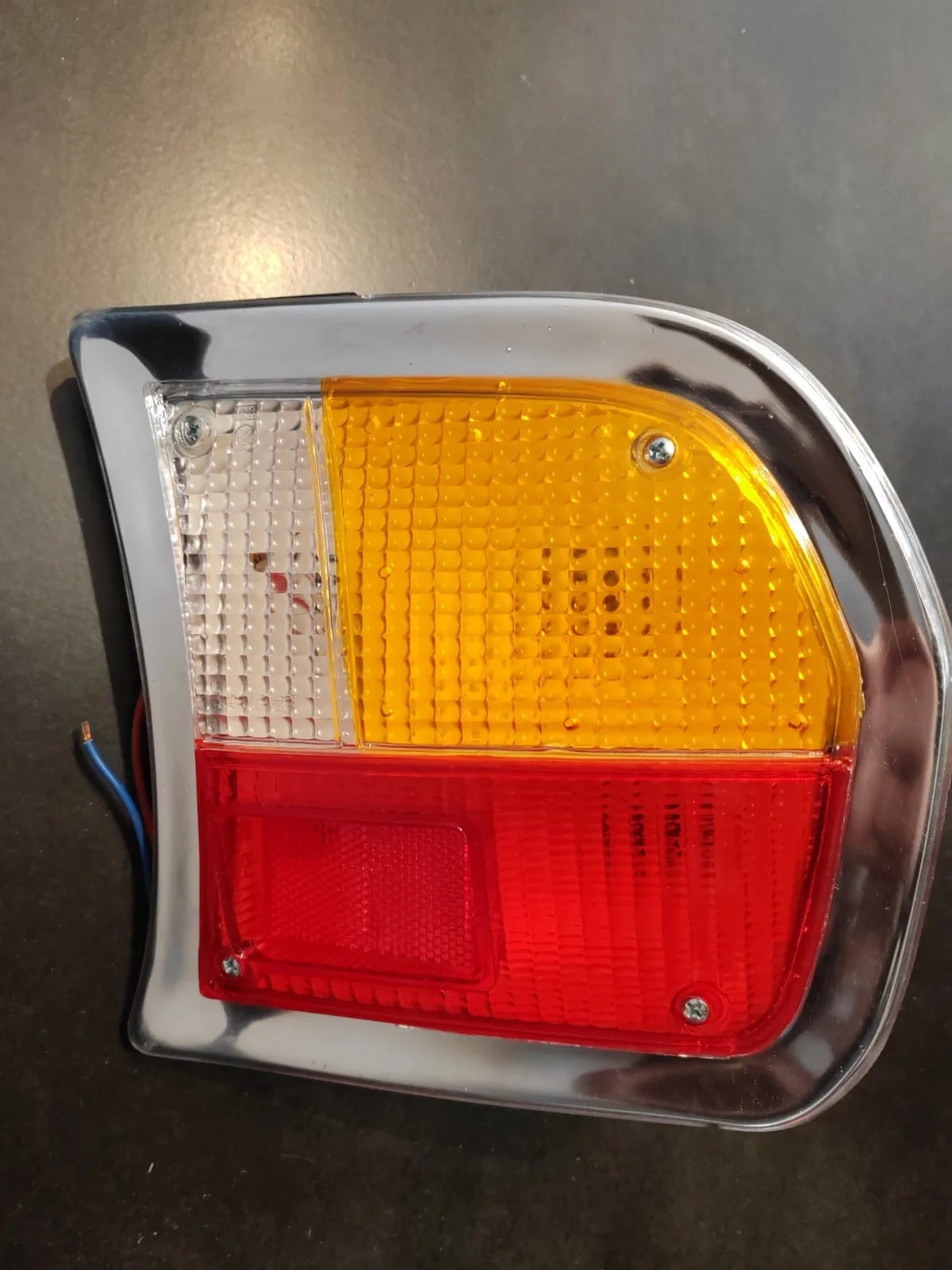 Luz Trasera Derecha Peugeot 504 Completa