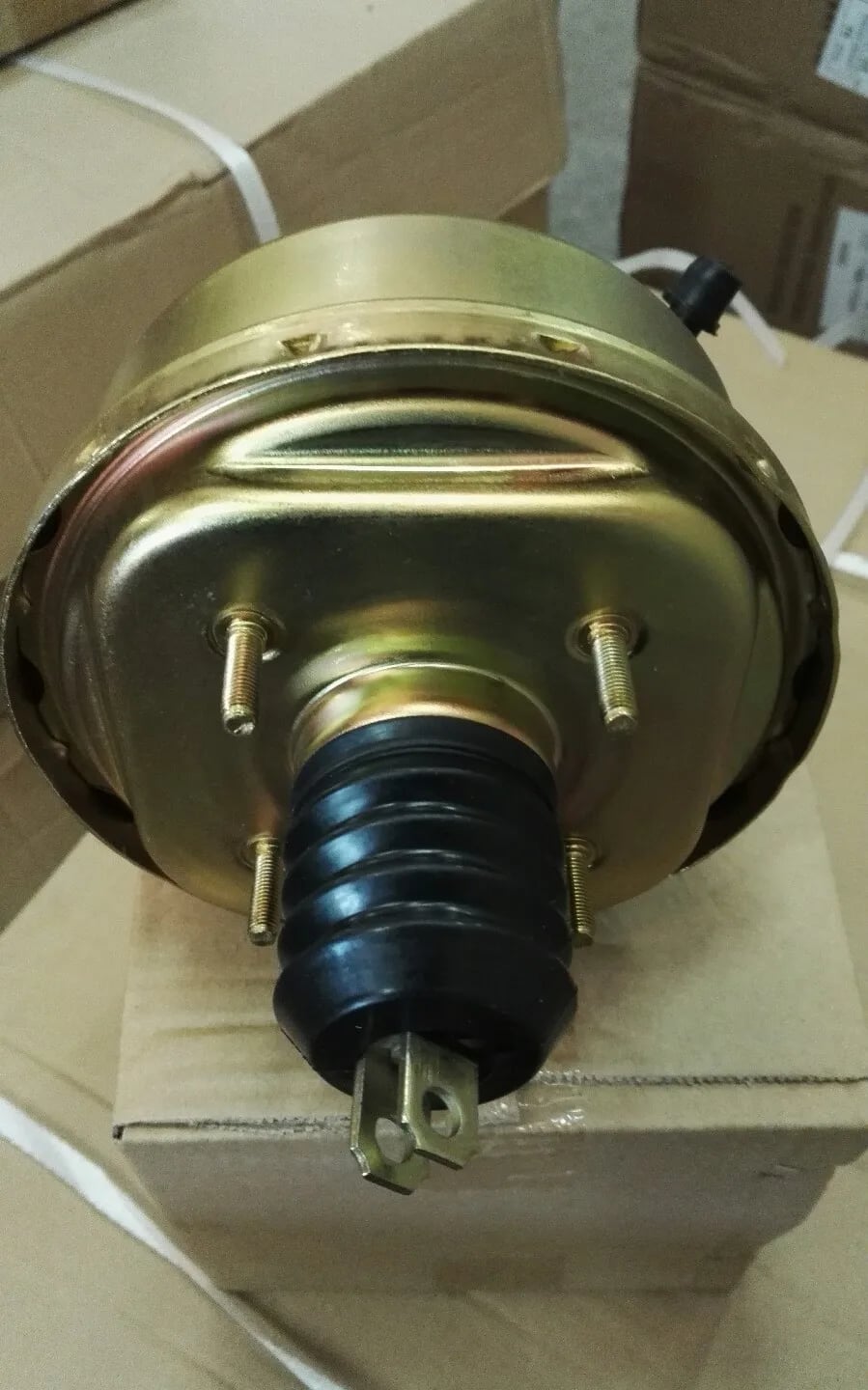 Peugeot 204 and 304 Brake Servo Mastervac — view 2
