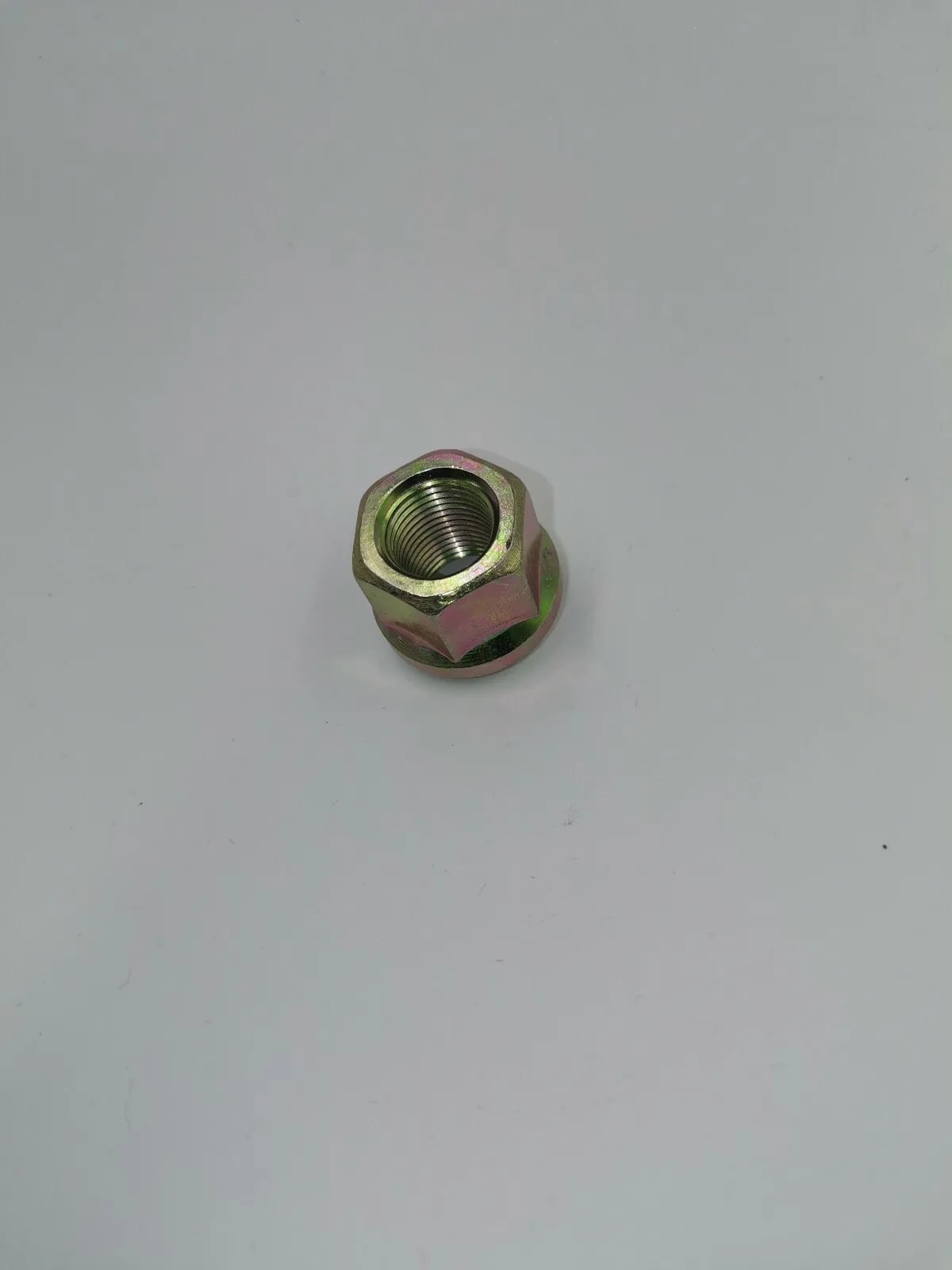 tuerca de llantas Peugeot 203 403 404 504 J7 J9