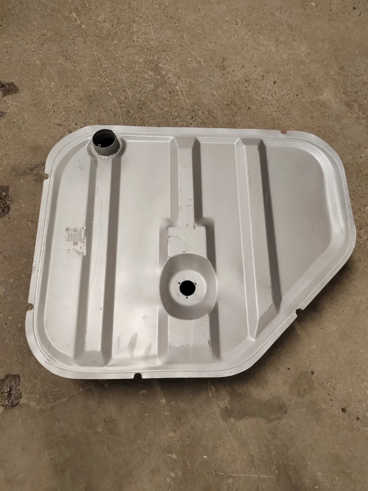 Benzin- und Dieseltank Peugeot 404 Einspritzung Benzin und Diesel