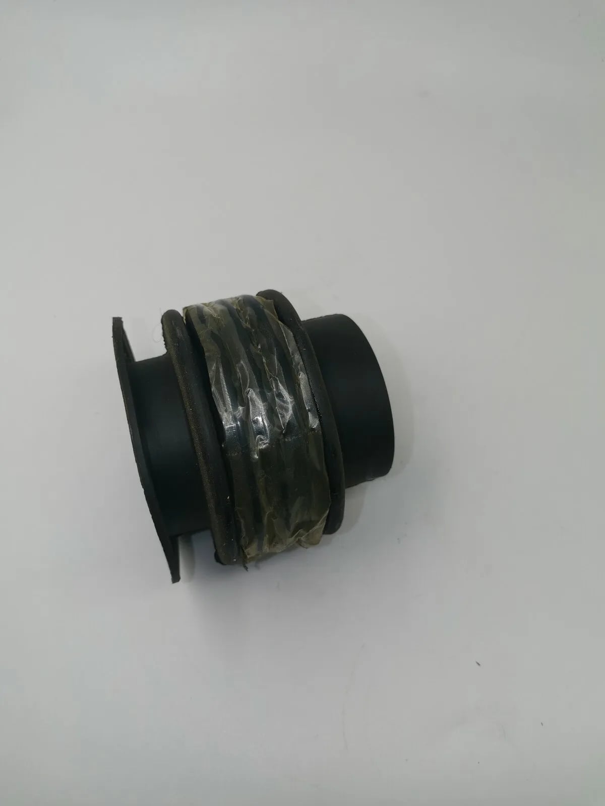 Tankfüllschlauch original Peugeot Ref 1504.46 ( 305 )
