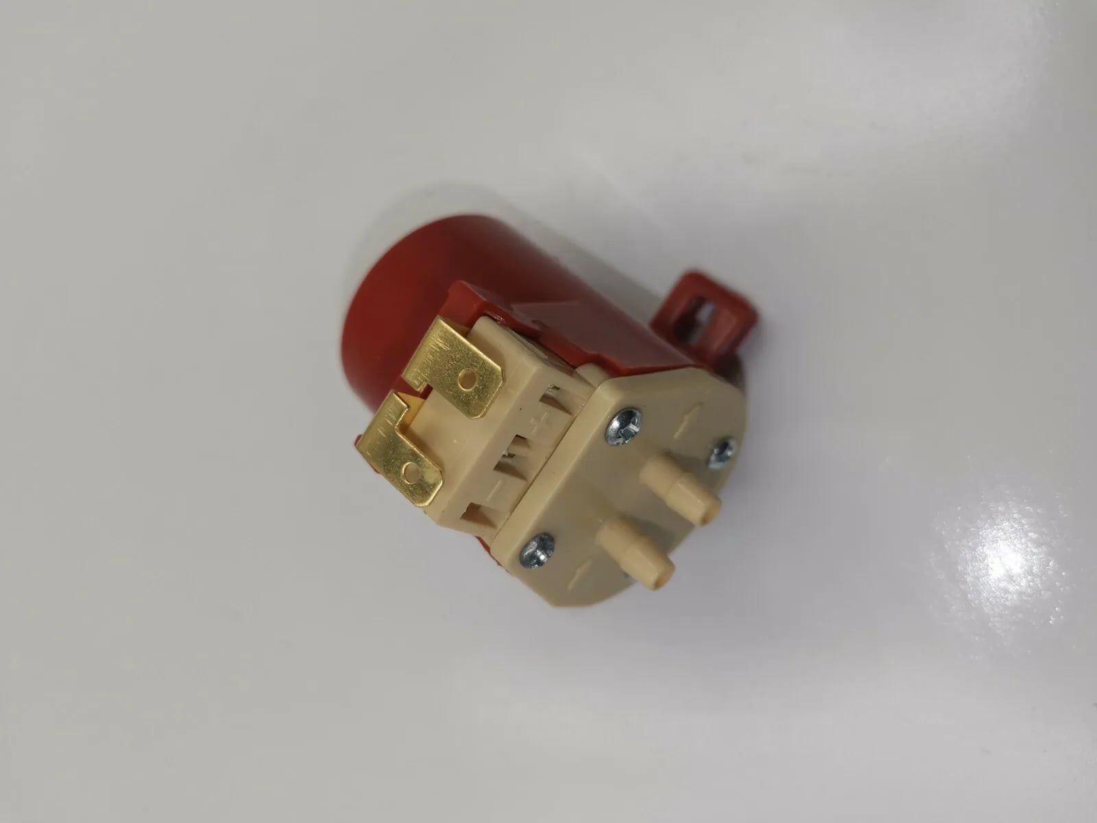 Scheibenwaschpumpe Peugeot 104 204 304 404 504 604 J7 J9 Samba C15