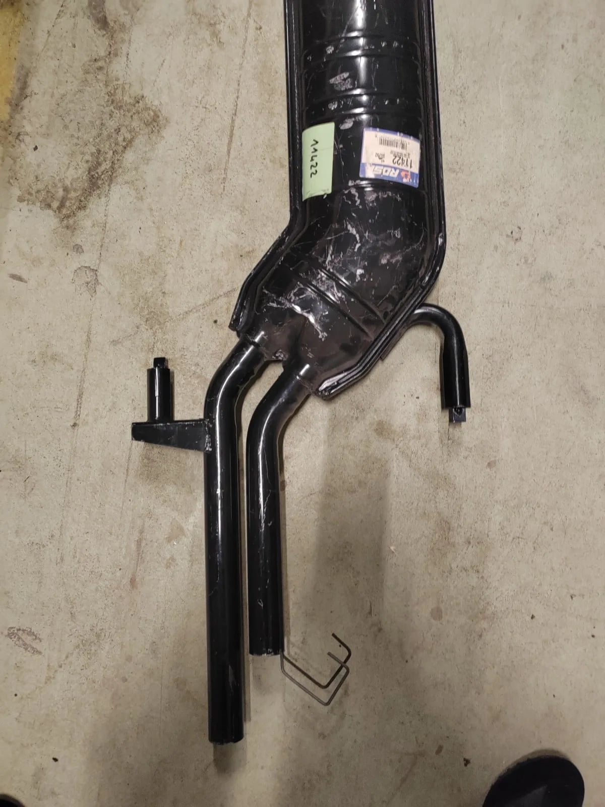 Tussenuitlaatdemper BMW 528i E24 — weergave 2