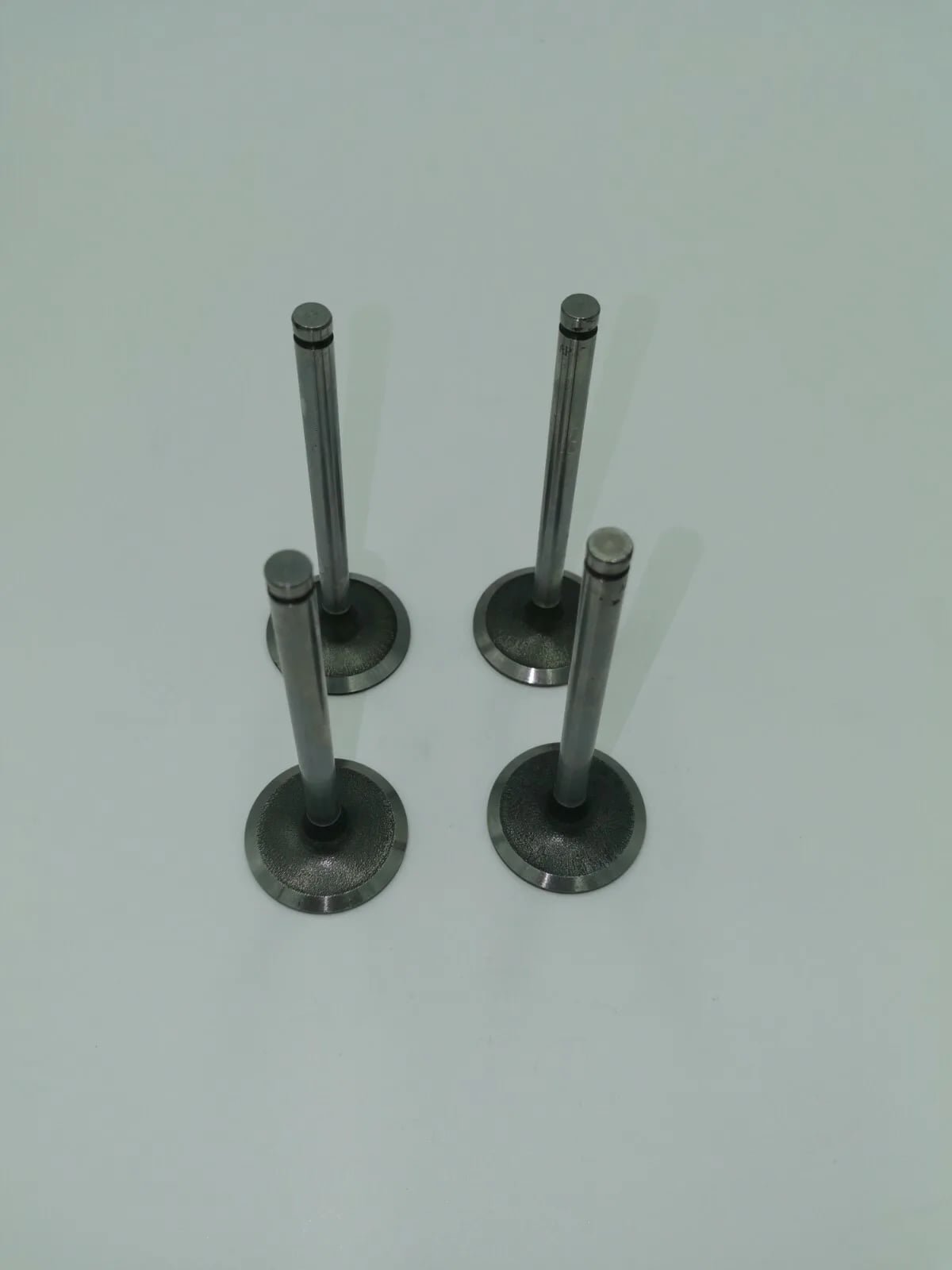Set mit 4 Einlassventilen 404 Peugeot 504 604 505 J5 J7 J9 C25